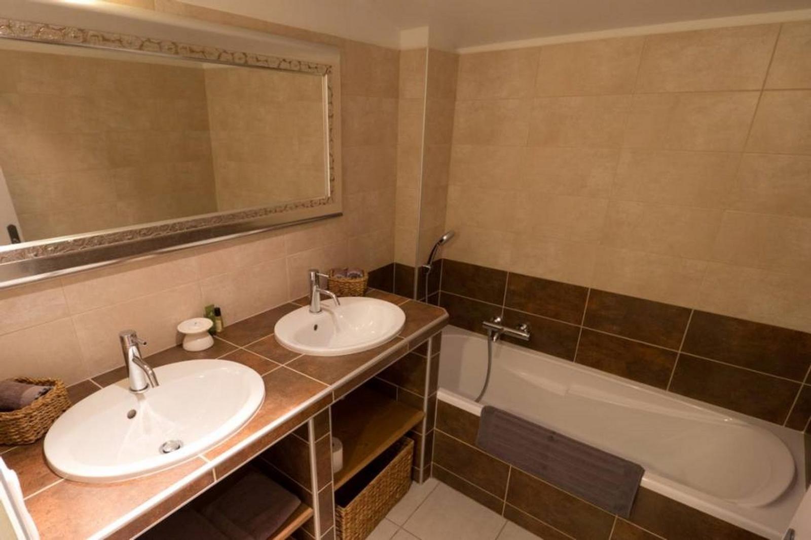 Chateau La Croix Des Pins Mazan Room photo